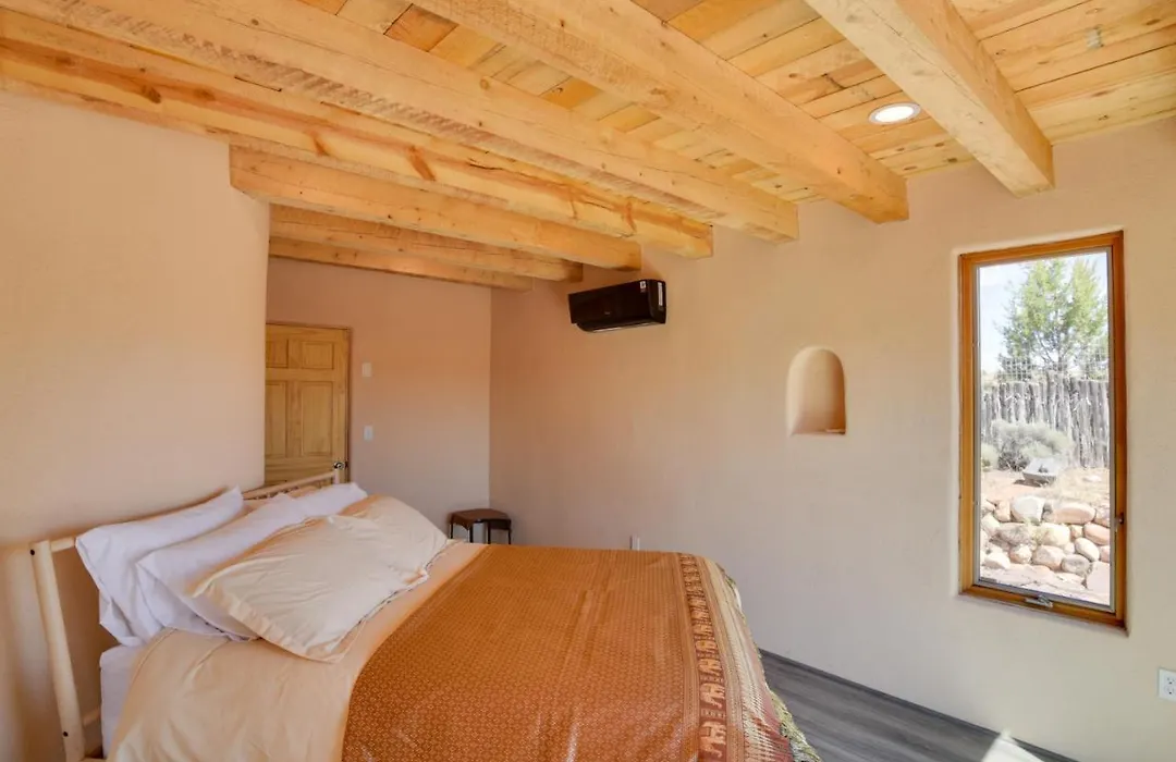 Santa Fe Adobe Vacation Rental With Mountain Views!-1