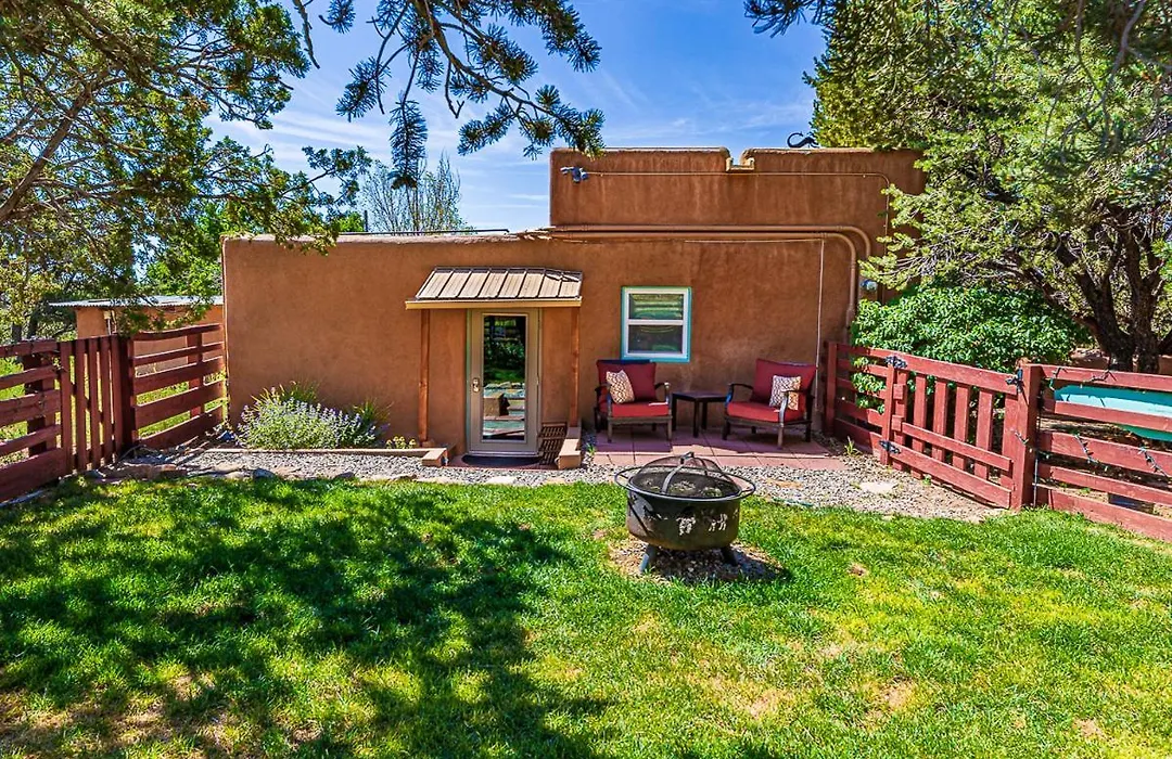 Pet Friendly Pinon Heaven-1