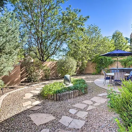 2 Mi To Downtown Sante Fe: 4Br Retreat W/ Patio-3