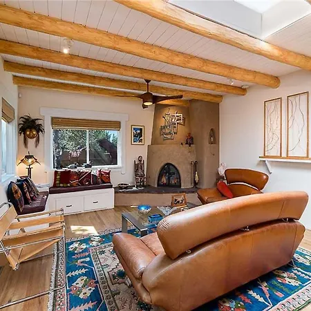 Casa Galleria, 3 Bedrooms, Wifi, Fireplace, Fenced Yard, Sleeps 9-2